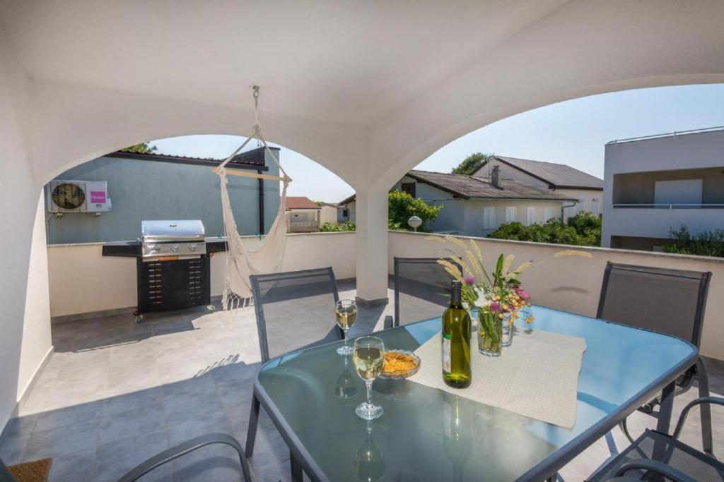 Family Patio Vir Διαμέρισμα Εξωτερικό φωτογραφία